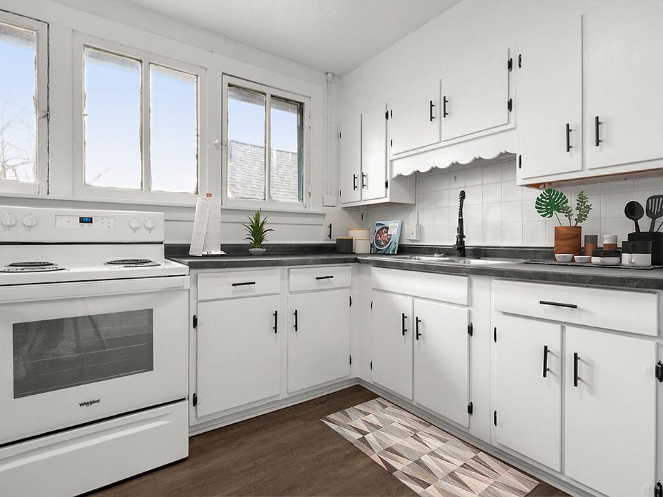 1st image of 1013 W Shiawassee St #2
