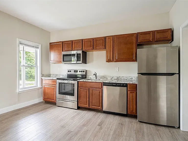 2 bed, 900 sqft, $2,500 — Photo 3
