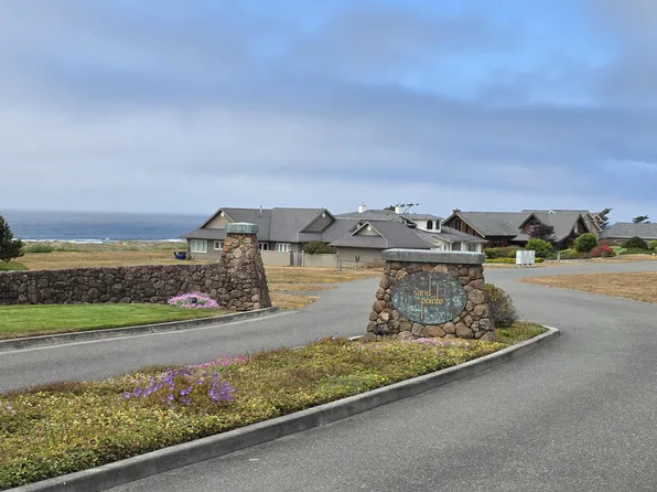 2951 Sandpointe Dr, McKinleyville, CA 95519