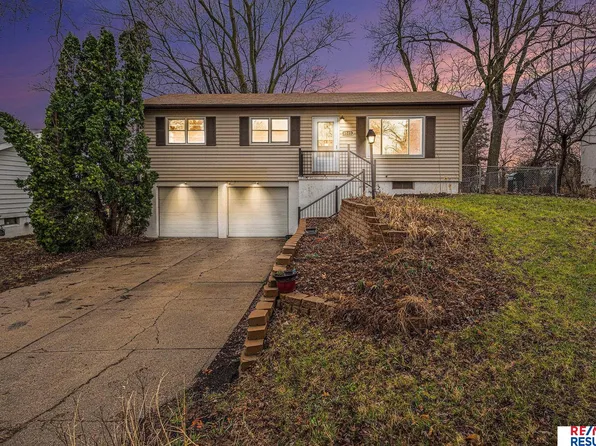 6523 Newport Ave, Omaha, NE 68152