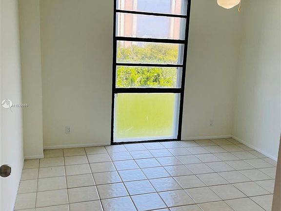 5th image of 20400 W Country Club Dr APT 505
