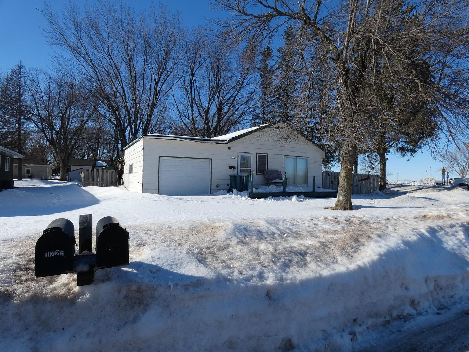1260 Lakeview Ave, Windom, MN 56101 Zillow