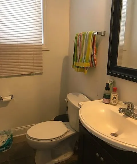 1442 W Barry Ave #2F — Photo 8