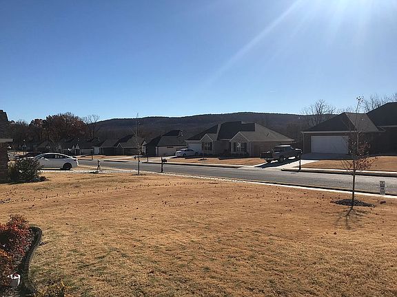 4th image of 486 Vista Del Valle St