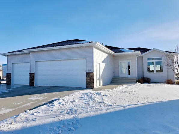3411 Genoa Ct SE, Mandan, ND 58554