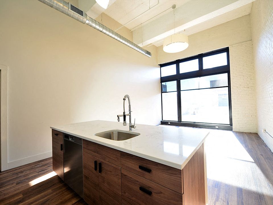 Kitchen & Living Space