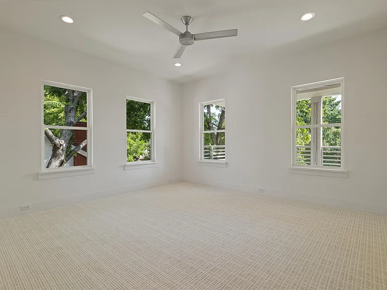 6255 Belmont Ave — Photo 26