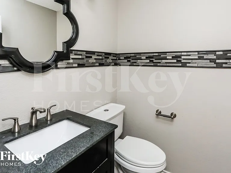 5320 Faireast Ct — Photo 17