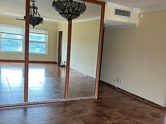 5th image of 2900 Palm Aire Dr #406