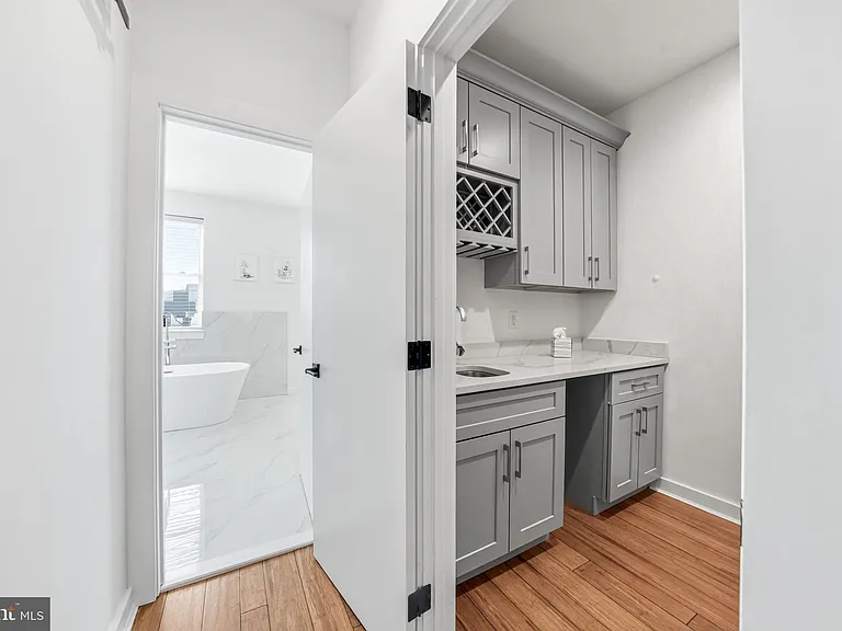 2604 Reed St — Photo 23
