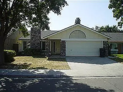 3 bed, $2,785 — Photo 1