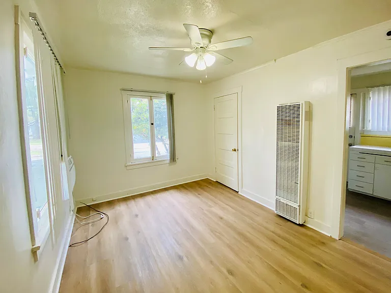 433 N Catalina Ave #433 — Photo 2