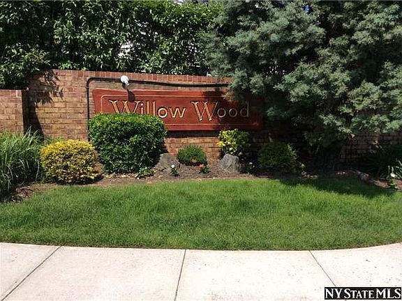 2nd image of 255 Aspen Ct Unit 255