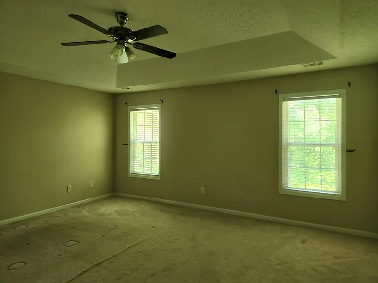 2350 Kirkstone Dr — Photo 15