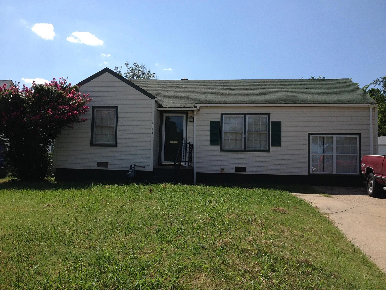 2 bed, 980 sqft, $850 — Photo 1
