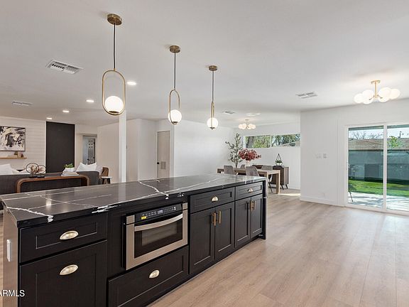 4th image of 1201 E PALMAIRE Avenue