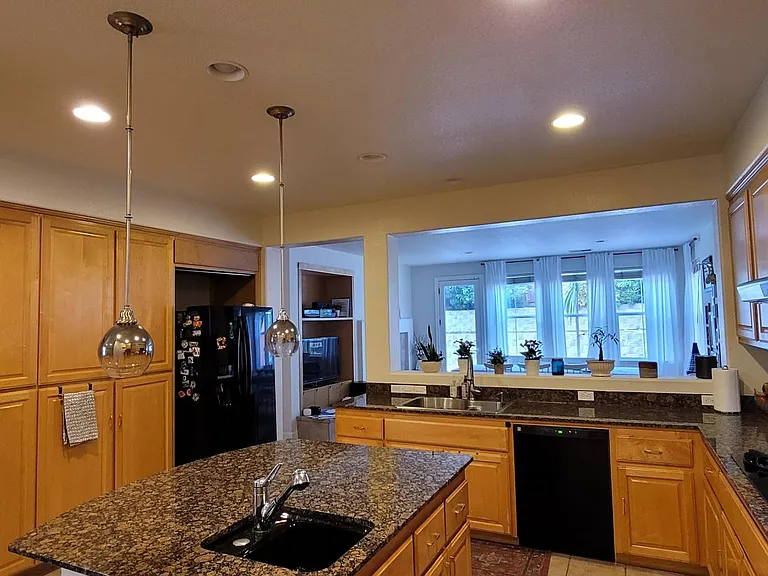 5745 Newfields Ln — Photo 10