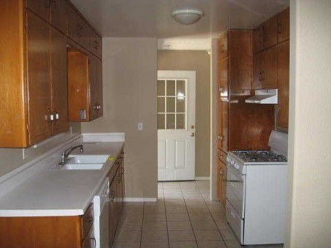2nd image of 929 N Lovers Ln