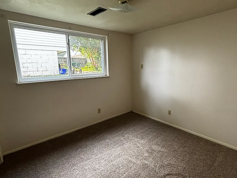 2217 Stokebridge Rd — Photo 11