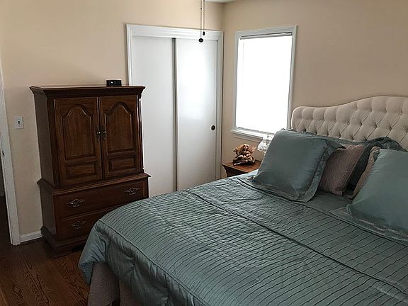 4th image of 4022 Midland Ave