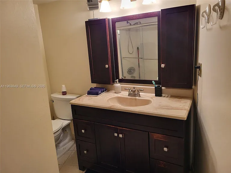 100 Golden Isles Dr #615 — Photo 7