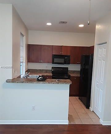 2nd image of 1000 Lucaya Dr #1000
