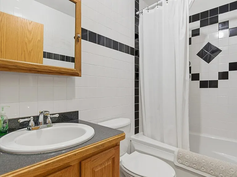 5700 W M 36 — Photo 36