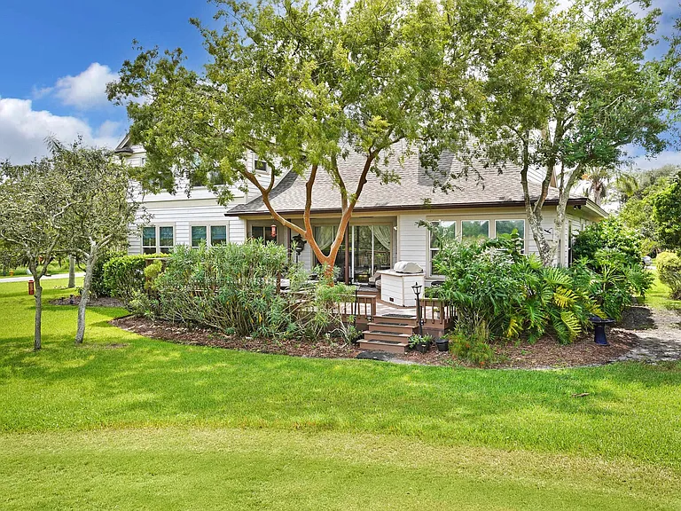 500 Turnberry Ln — Photo 43