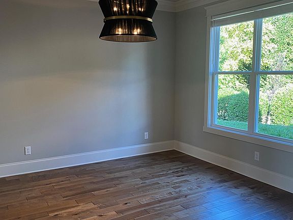 2nd image of 10036 Castleglen Ln
