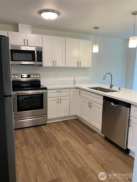5th image of 17620 17622 30th Avenue Ct E