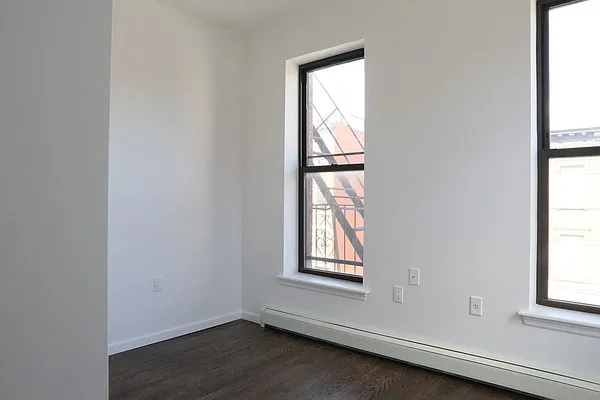 Rented by Compass | media 19