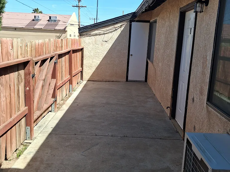 17562 Sequoia St #8 — Photo 9