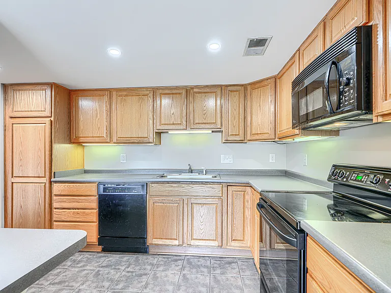 209 Bridge Dr — Photo 15