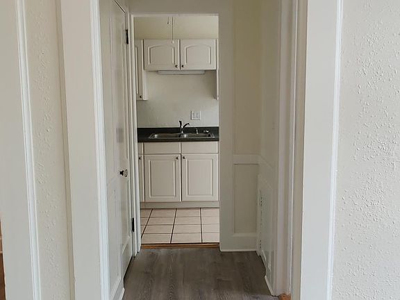 3rd image of 1916 7th Ave W #25