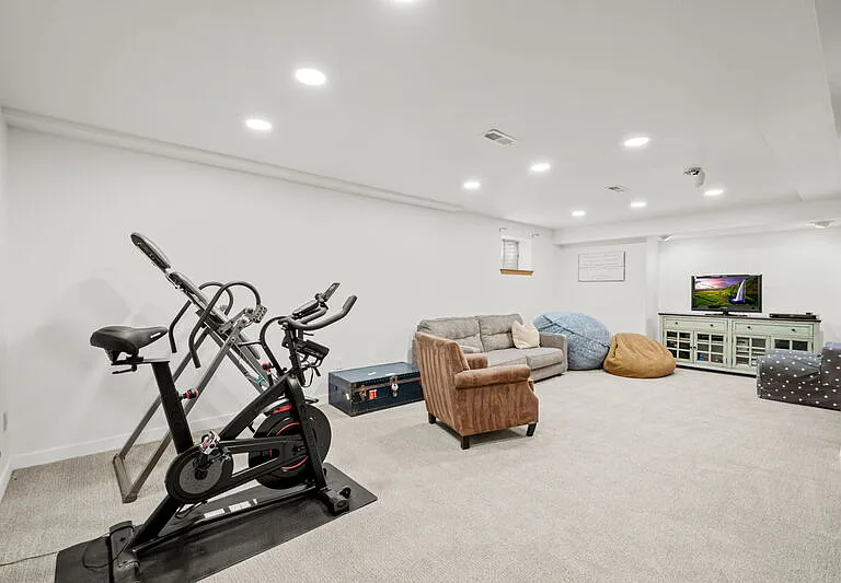 8040 S Jasmine Cir — Photo 26