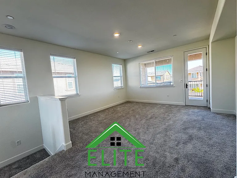 3718 Imogine Ave — Photo 10