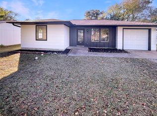 214 Ramsey St, Cedar Hill, TX 75104