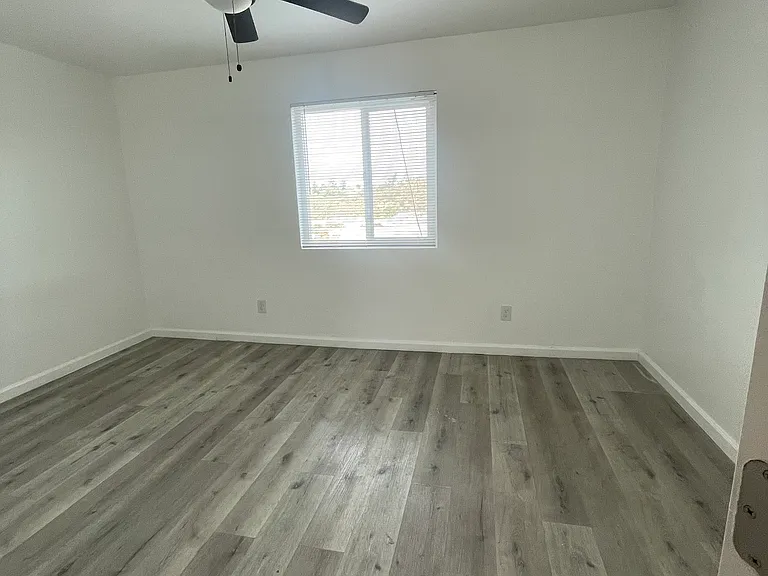 Genesis Apartments — Photo 29