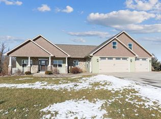 2574 Lake Point Rd, Brillion, WI 54110