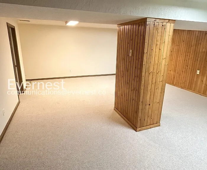 11829 Parliament Dr — Photo 31