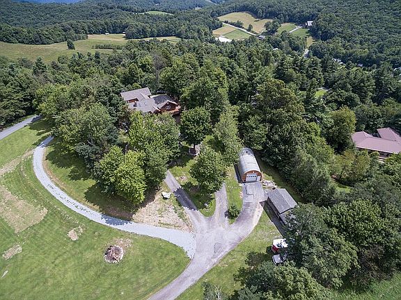 Ariel showing outbuildings