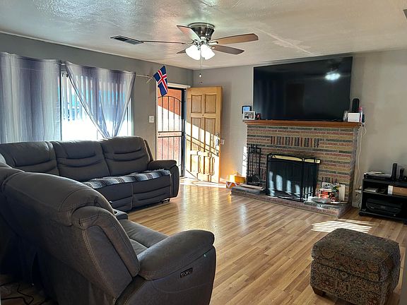 4th image of 312 Estancia Dr NW