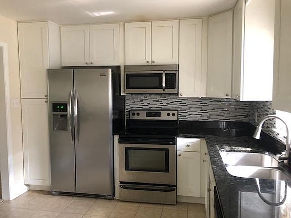 4th image of 5709 Meer St Unit 2
