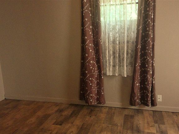5th image of 7727 Stanford Ave