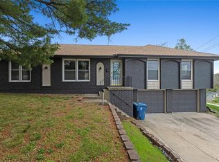 11301 E Park St, Sugar Creek, MO 64054