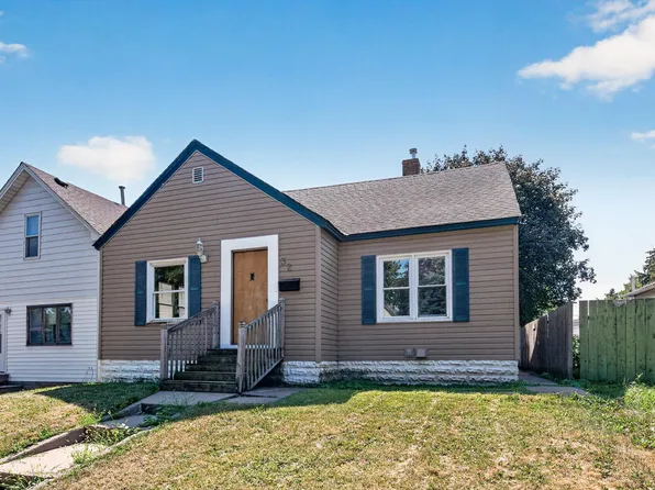 32 Maryland Ave E, Saint Paul, MN 55117