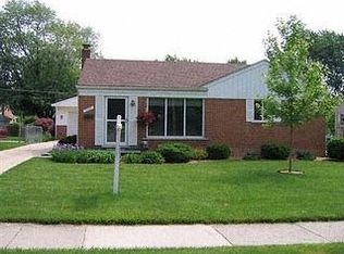 31930 Lamar Dr, Farmington, MI 48336
