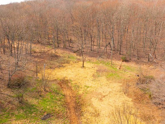 3rd image of 235 Dillow Rd