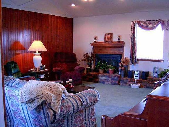 3rd image of 12210 Greenlea Chase W