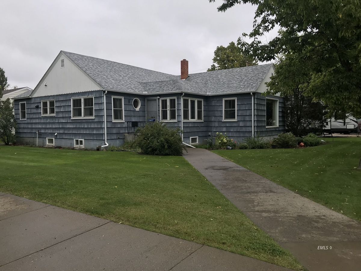 220 S Merriam Ave, Miles City, MT 59301 Zillow